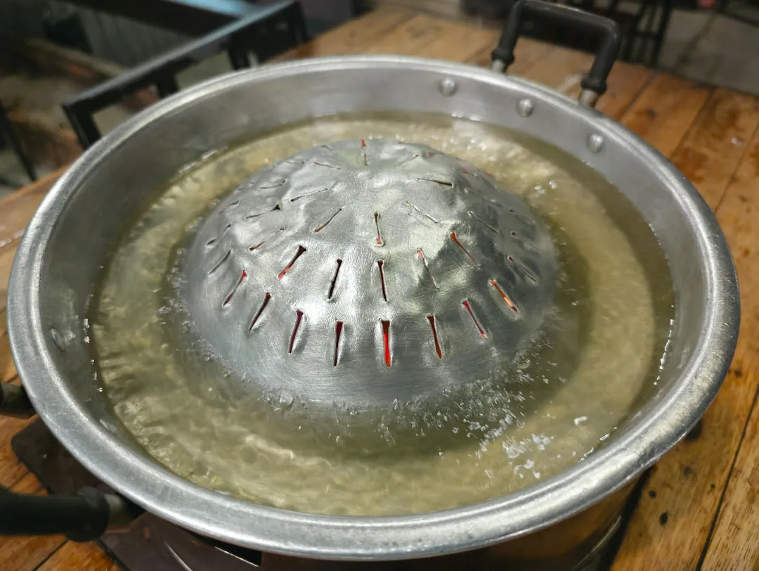微喷带与喷灌带在西南丘陵地区的应用对比：哪种节水灌溉方式更适合你的农田